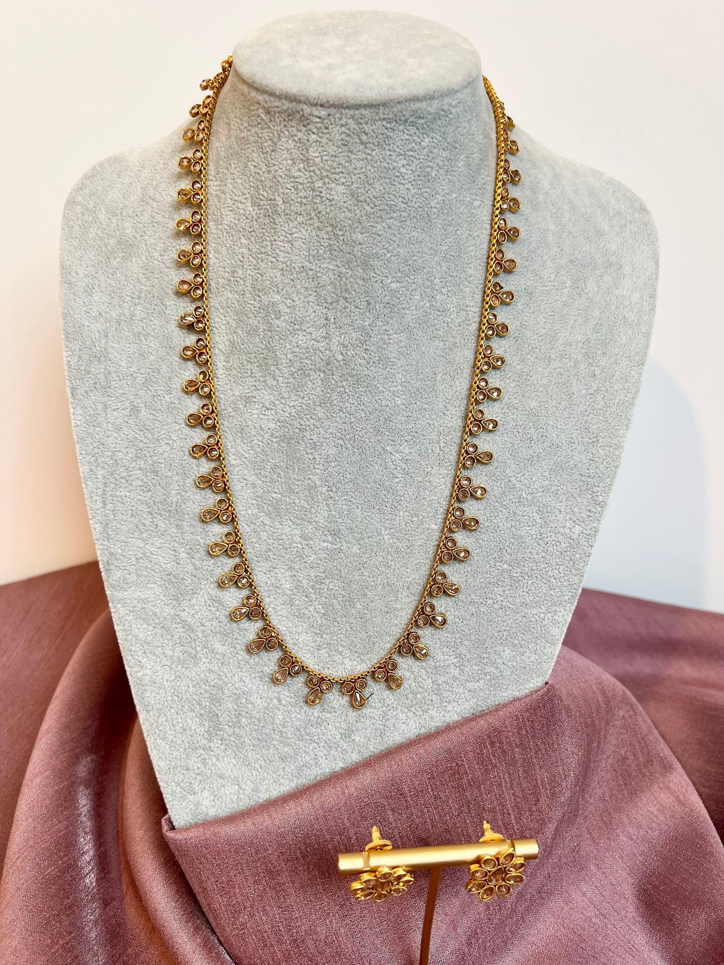 THANISHA - long kundan stone golden necklace with flat earrings N3211