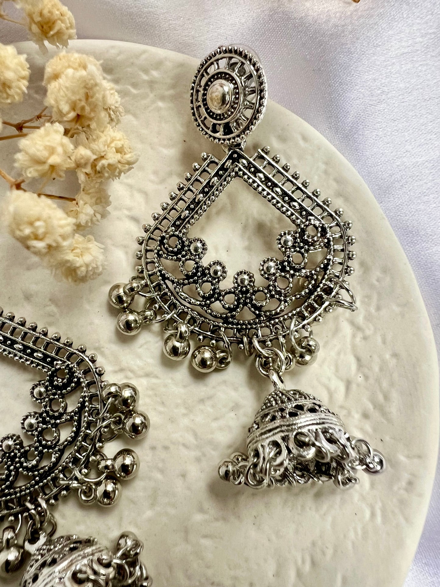 Silver long flat earrings E3061