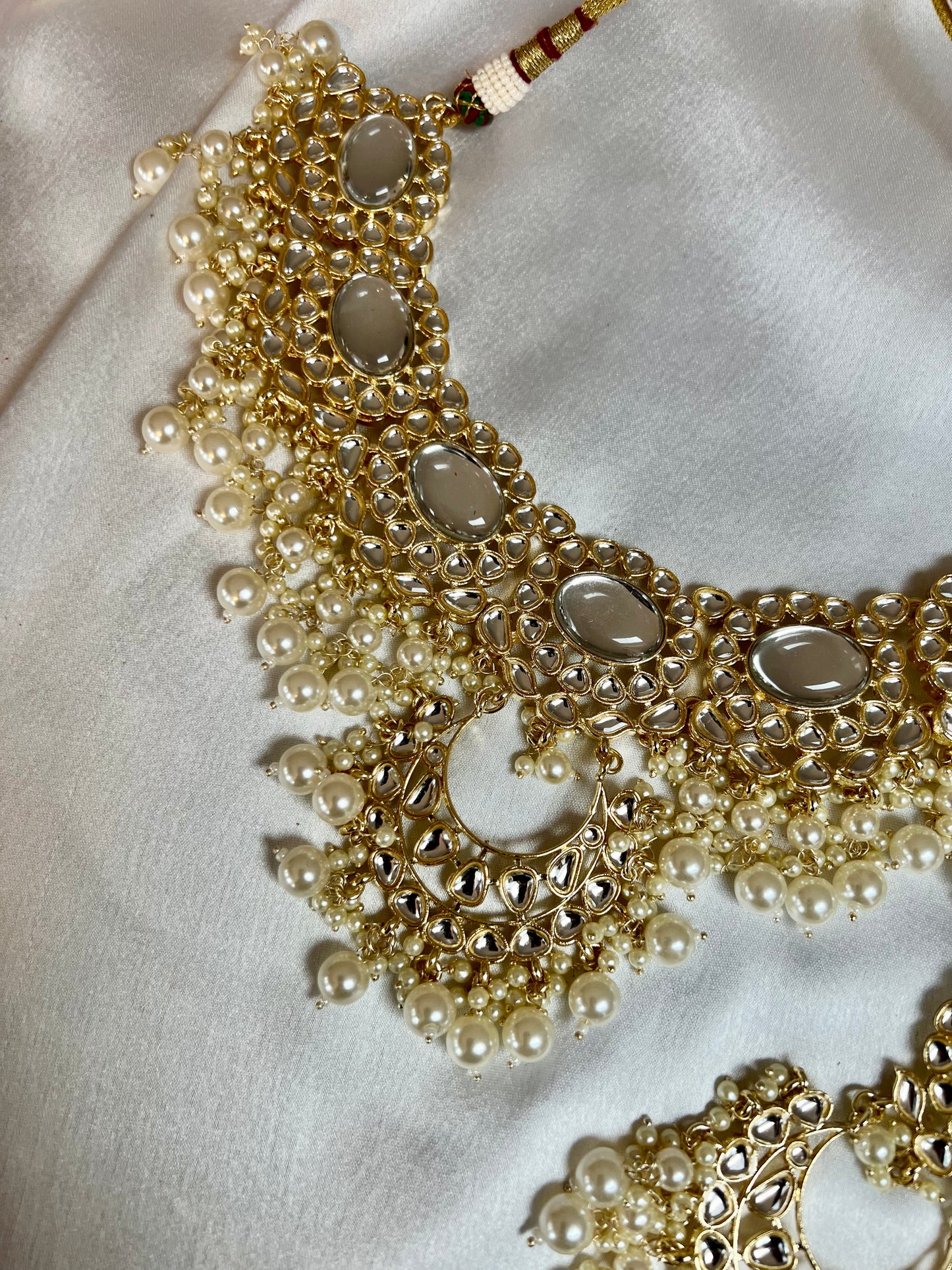 INISHA - White kundan pearl necklace with long flat earrings N3197