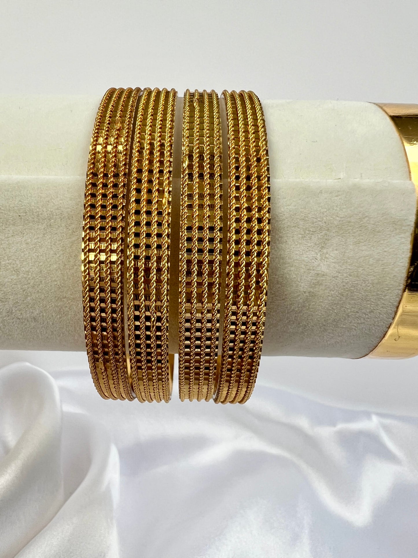 Plain golden bangle set of four B3021