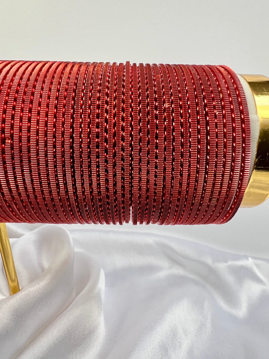 Plain pink reddish bangles, set of thirt-six B3025