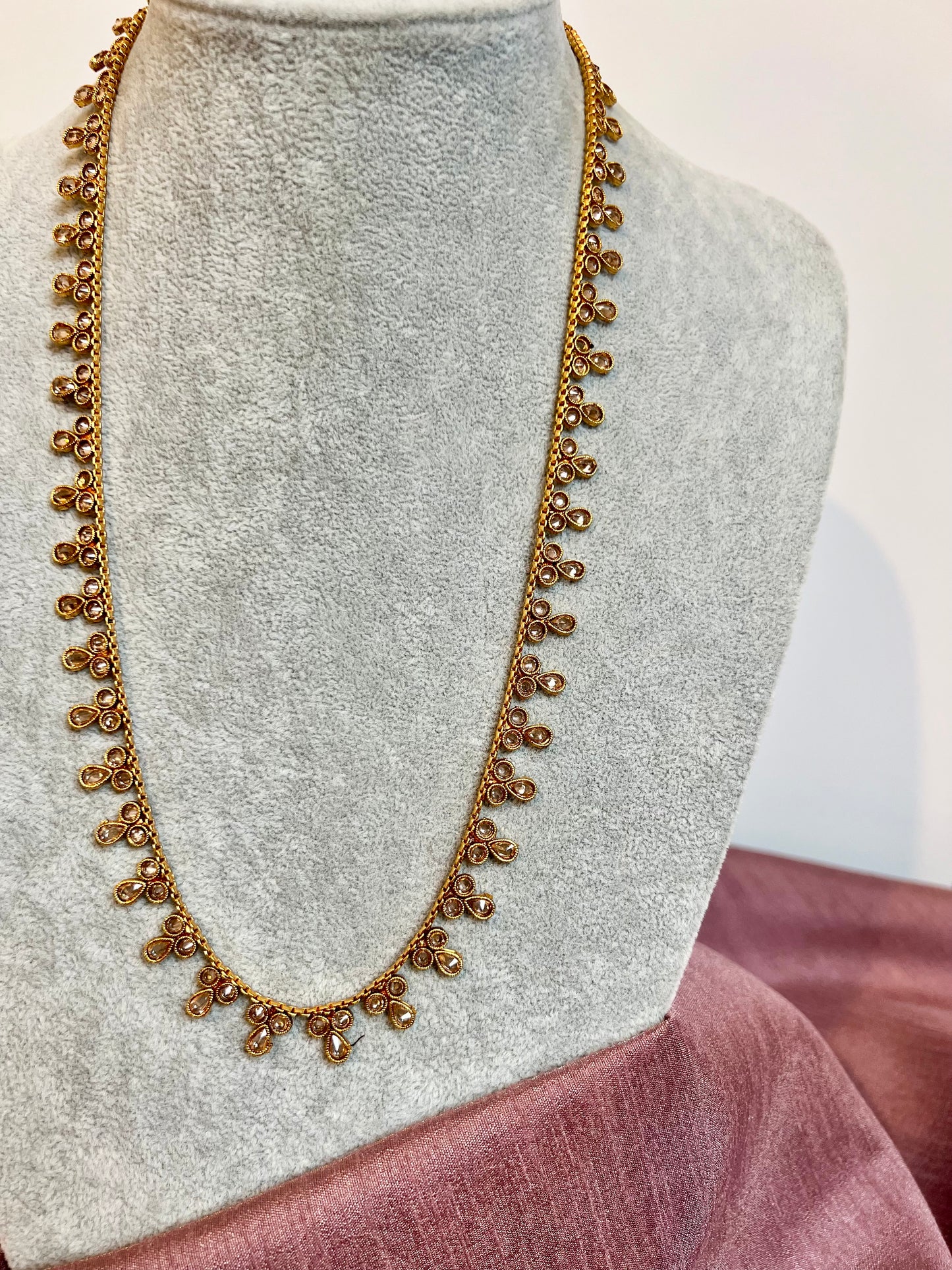 THANISHA - long kundan stone golden necklace with flat earrings N3211