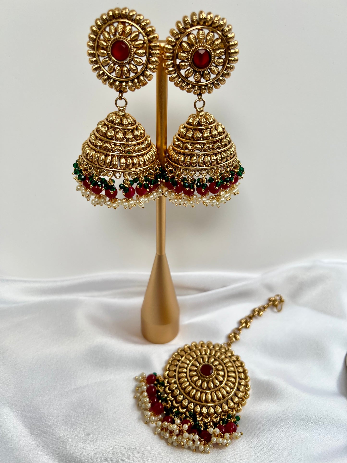 Large earring and tikka set in Antique matte gold ET3007