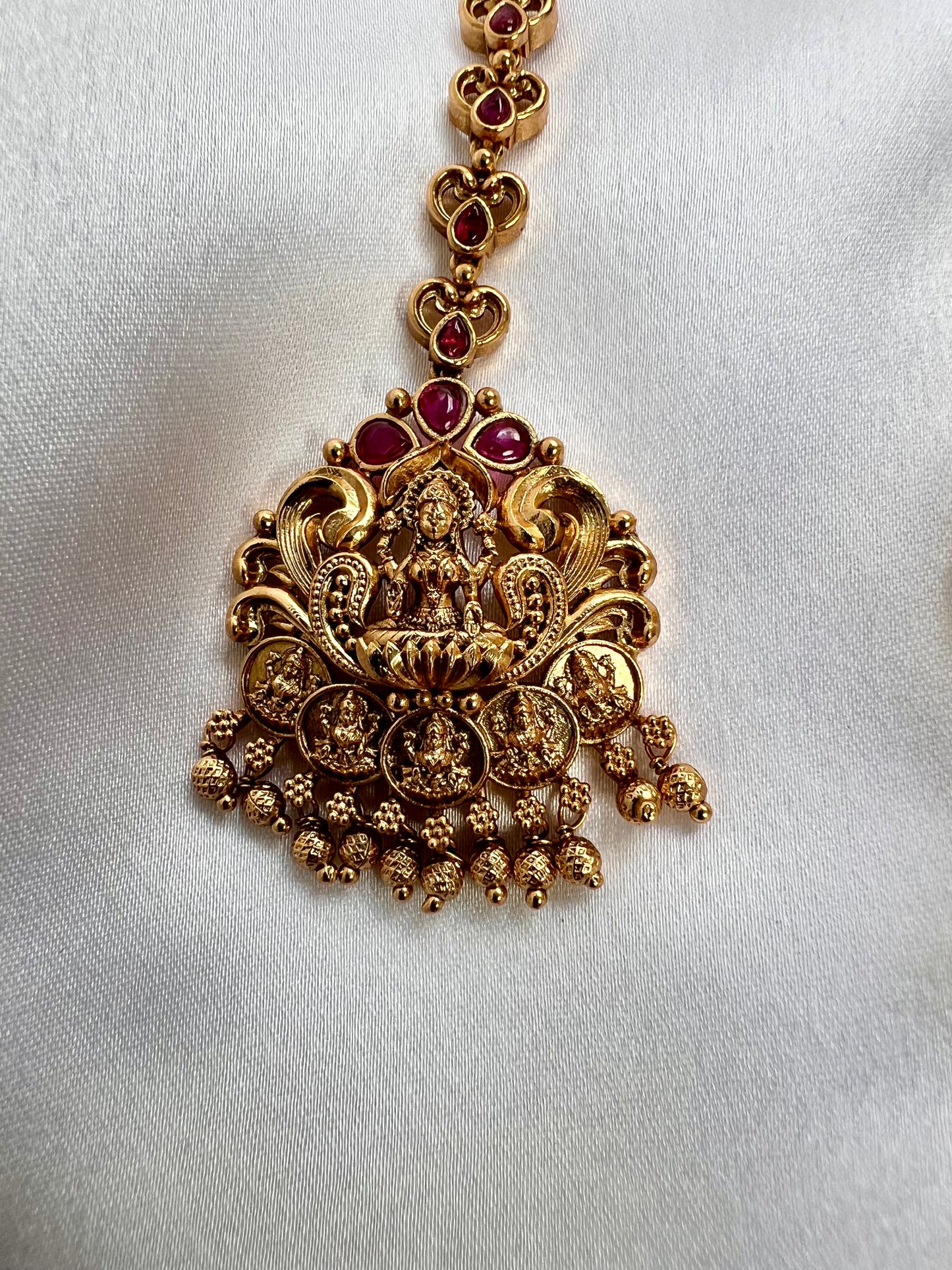 Antique temple matte gold plated ruby stone maang tikka T3012