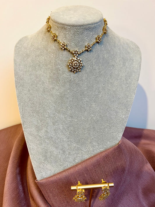 SANSA - Simple gold white stoned necklace with earrings N3246