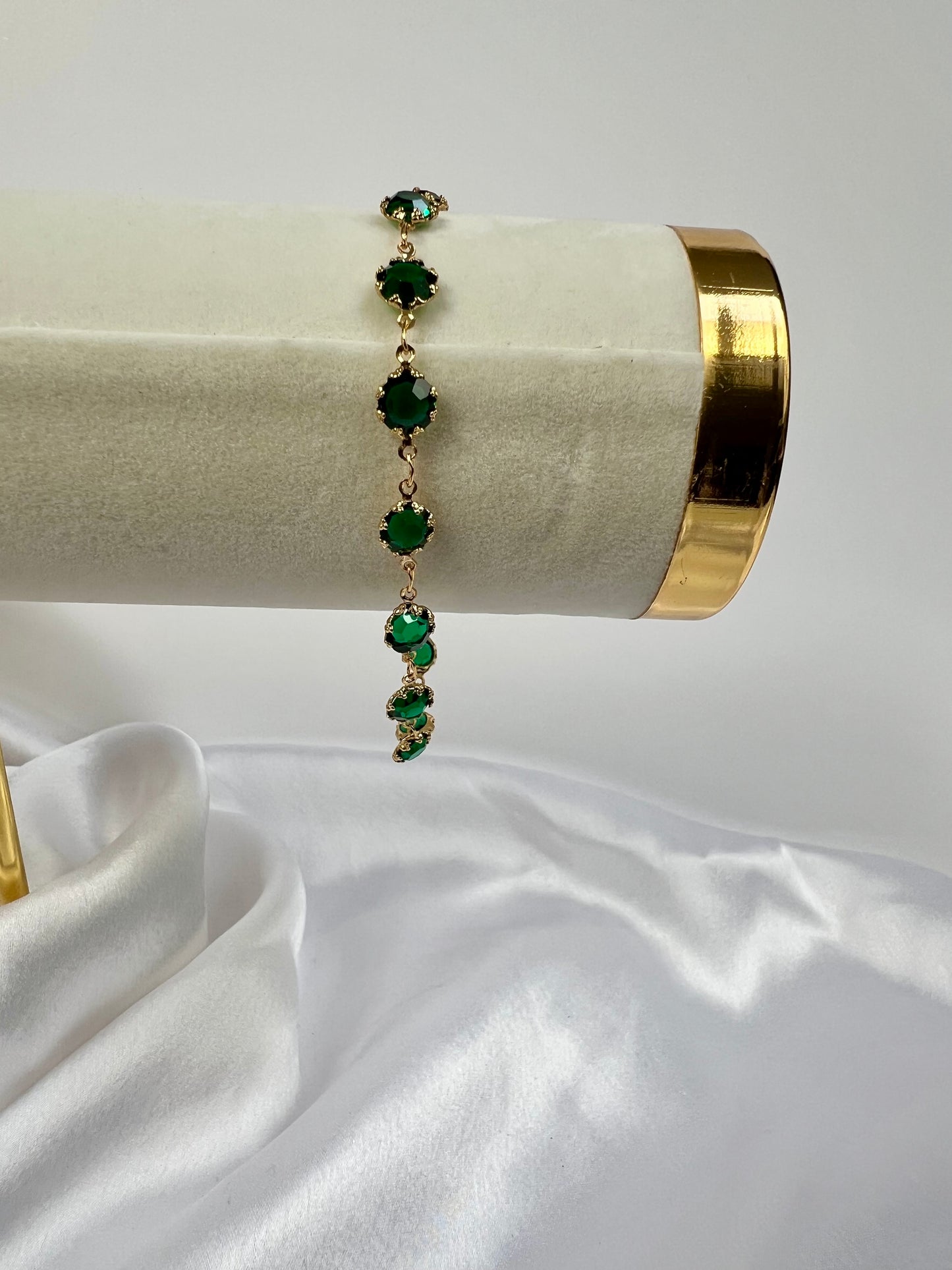 Forest green stoned high gold bracelet B3028