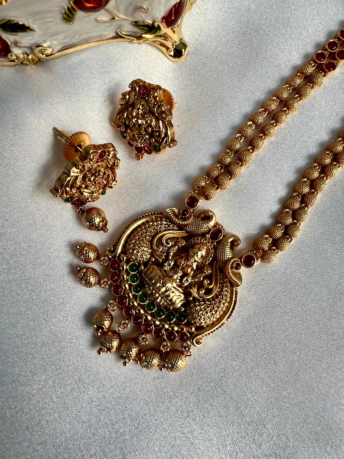 VARNA - Antique temple matte gold plated long necklace with matching earrings N3026