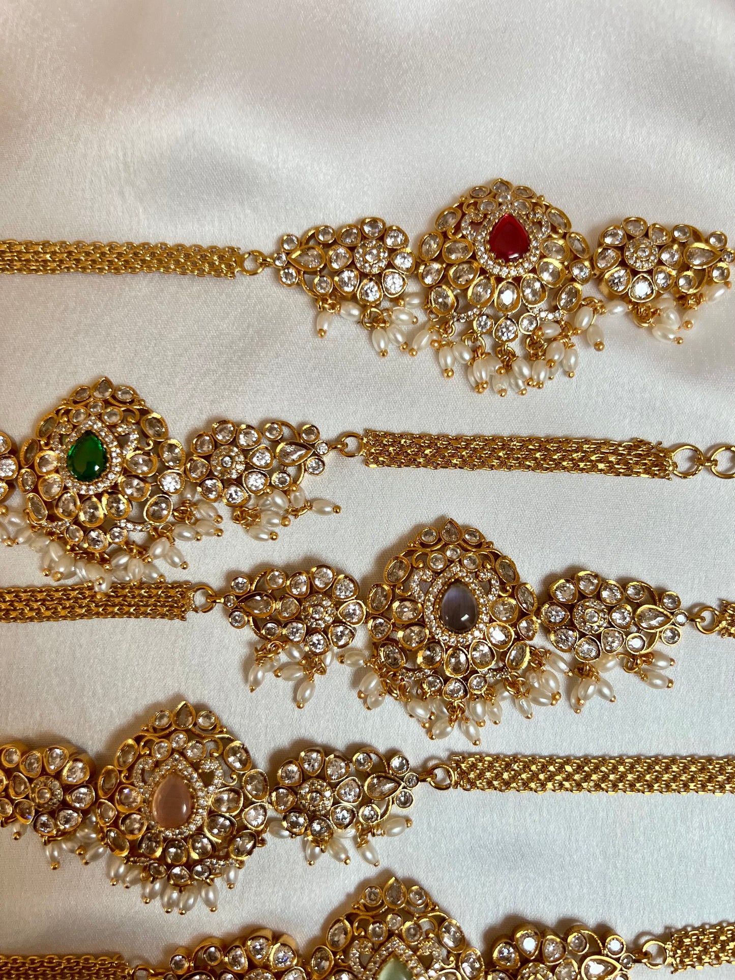 BAVITHRA - small kundan stone choker set with matching jhumkas N3175