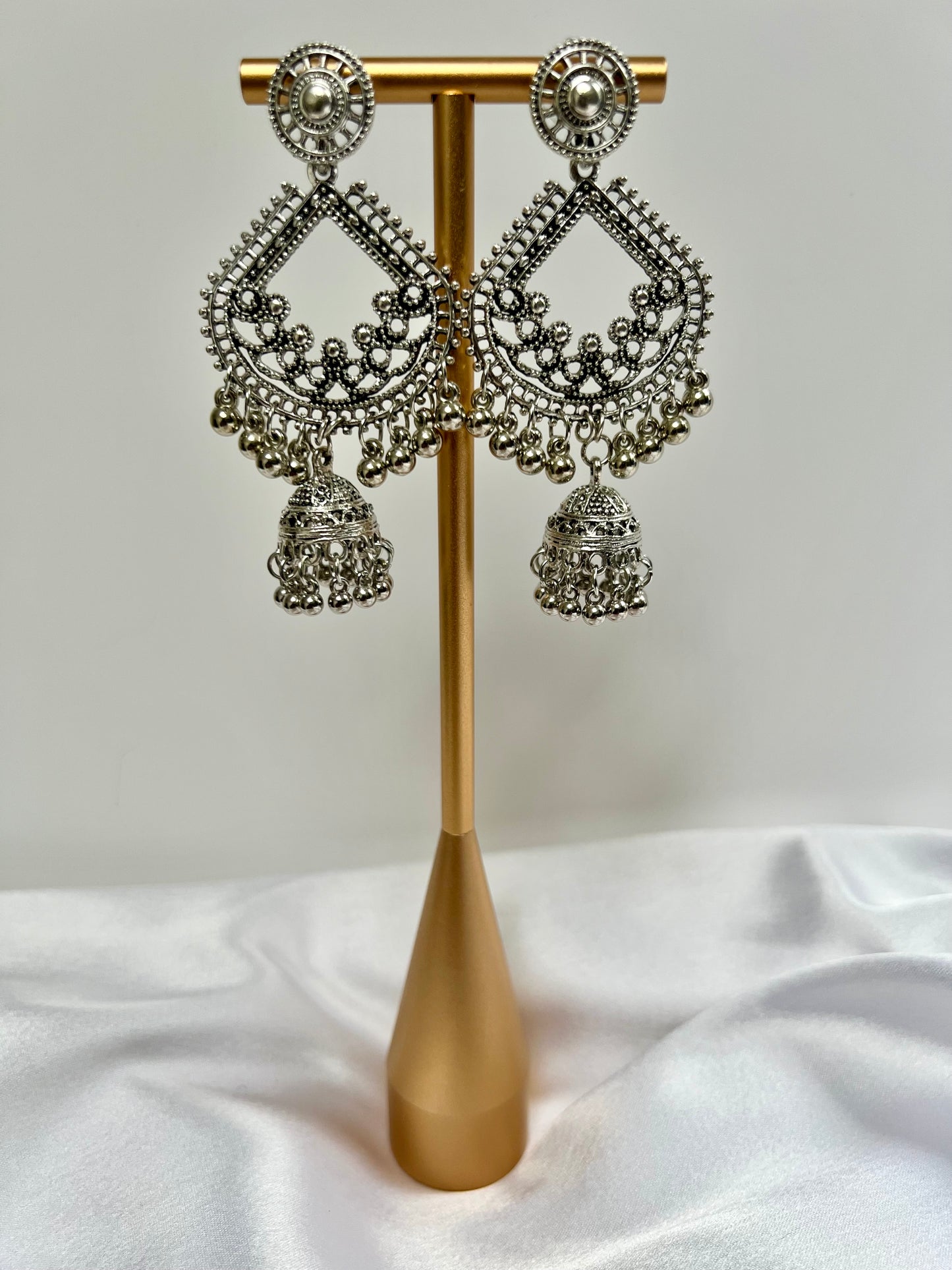 Silver long flat earrings E3061