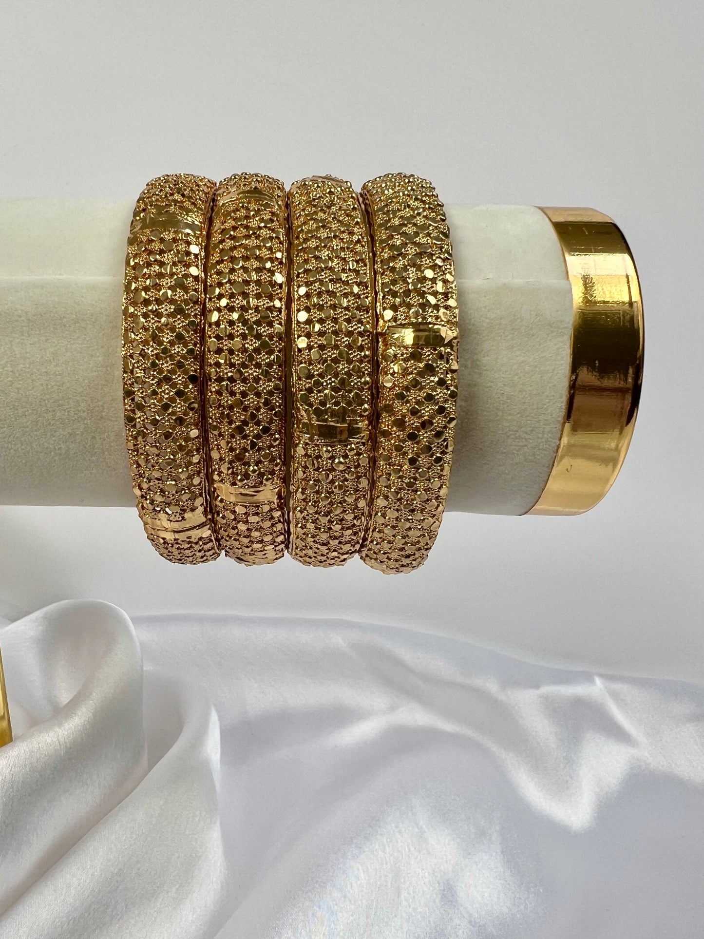 Plain high gold bangles, set of four B3020