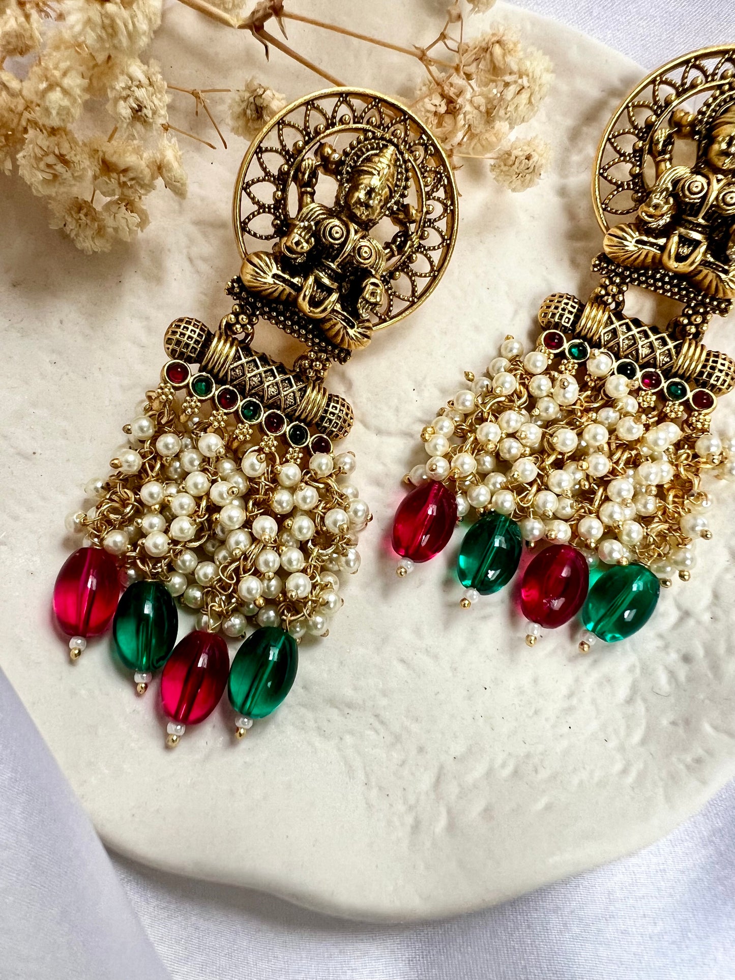 Antique temple matte gold plated  pearl earrings E3011