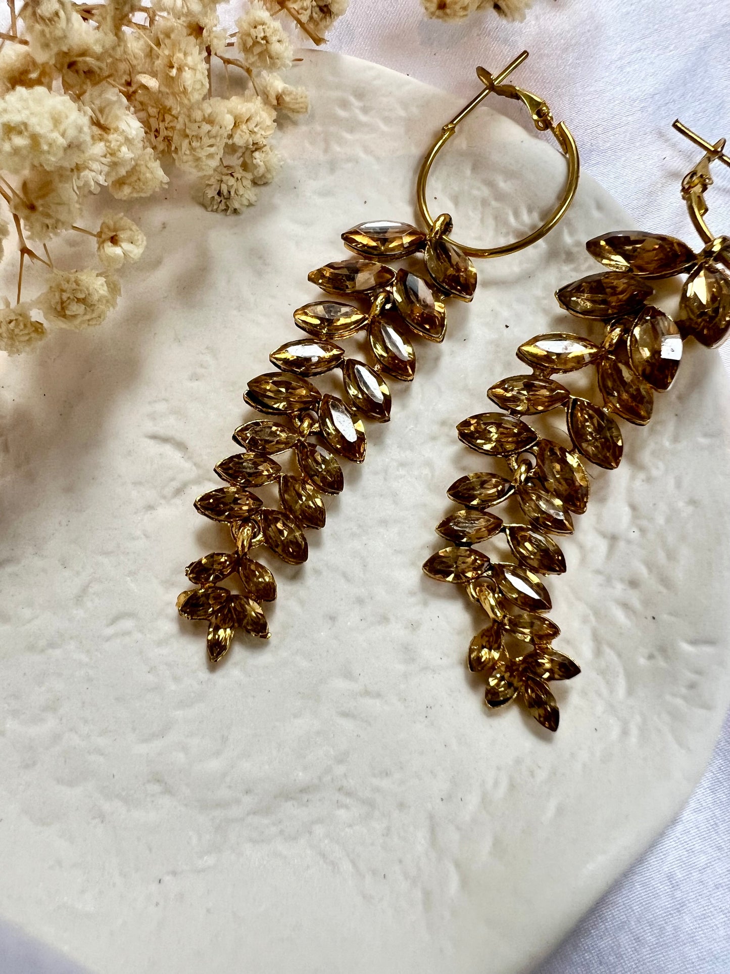 Long champagne stoned hoop earring E3047