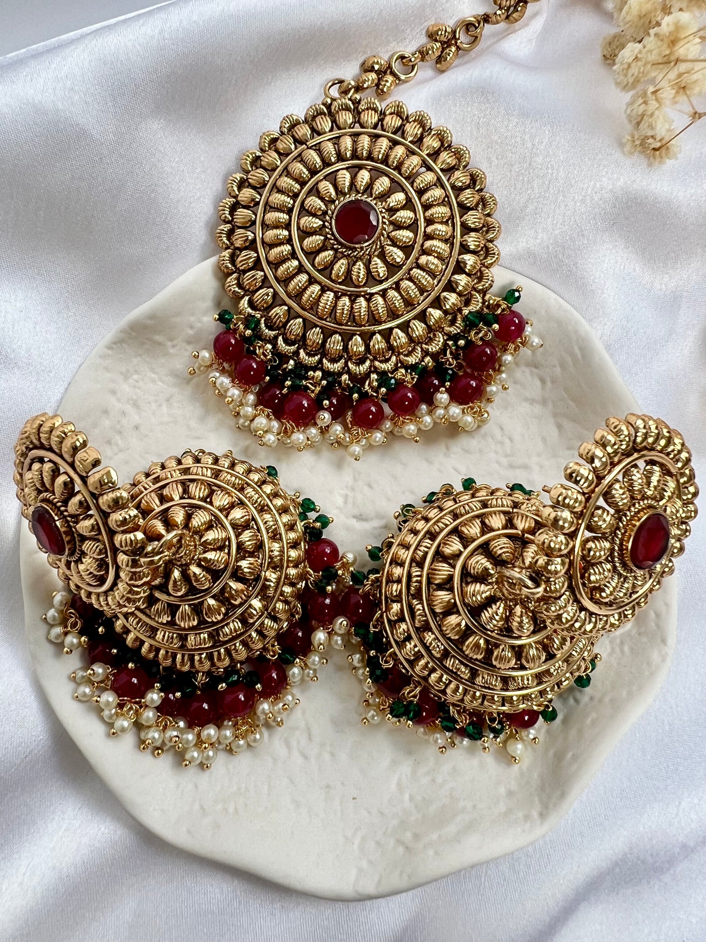 Large earring and tikka set in Antique matte gold ET3007