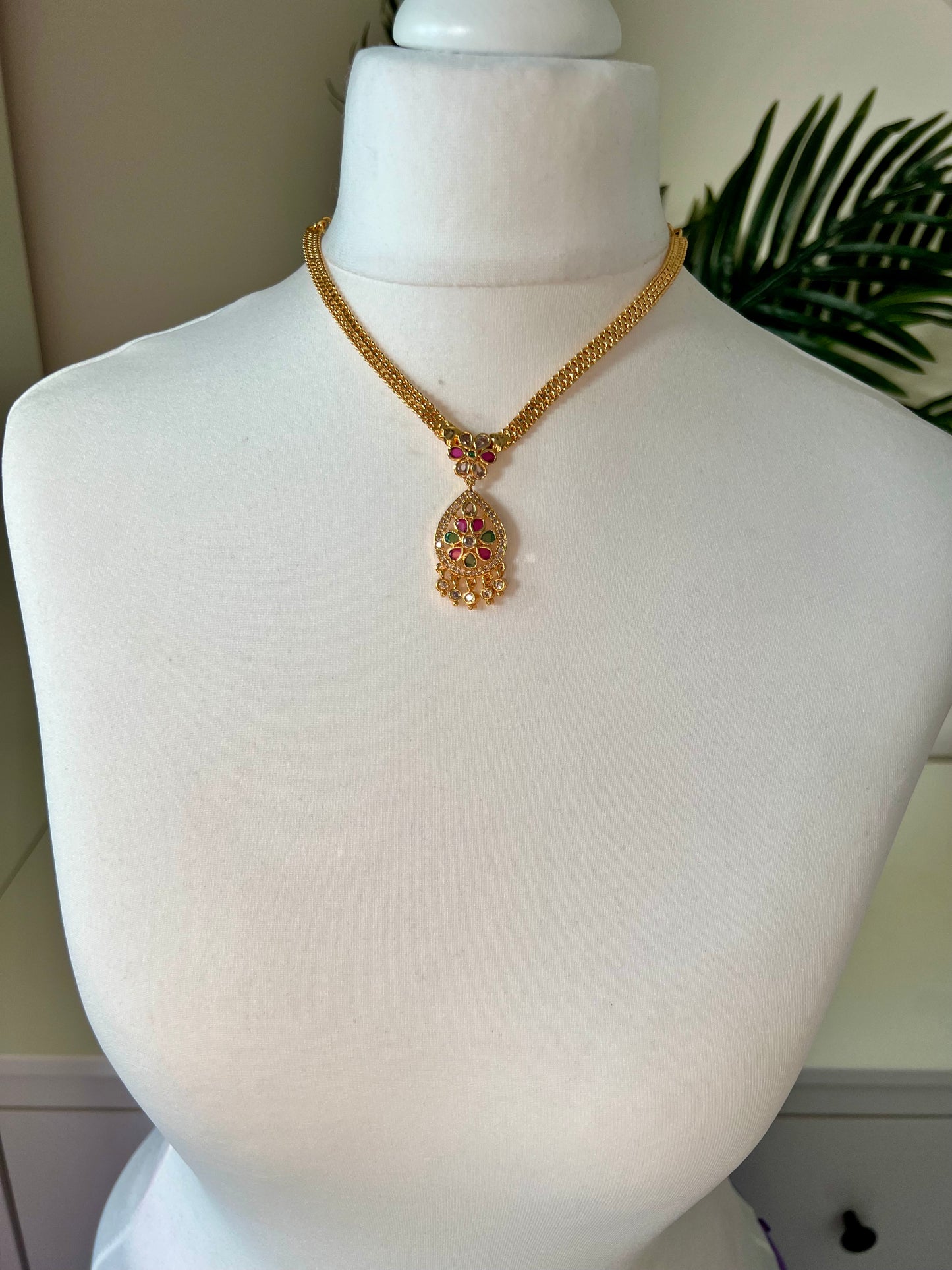 INDRANI- Short impon rubygreen necklace  N3147