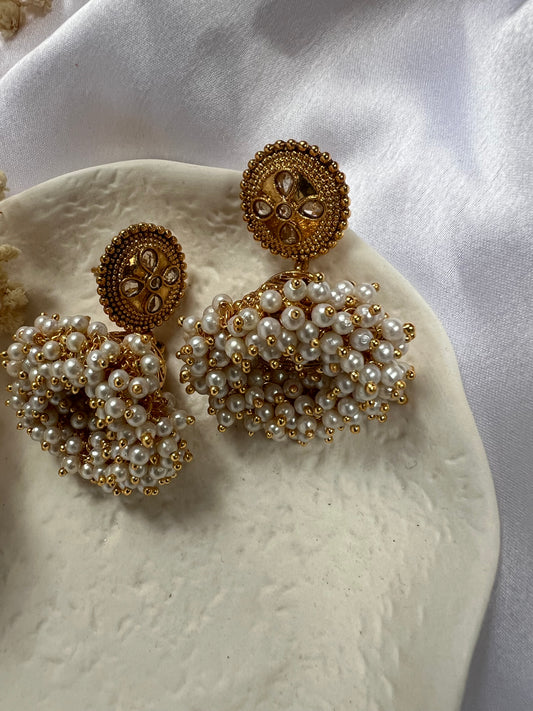 Antique plain gold plated earring E3018