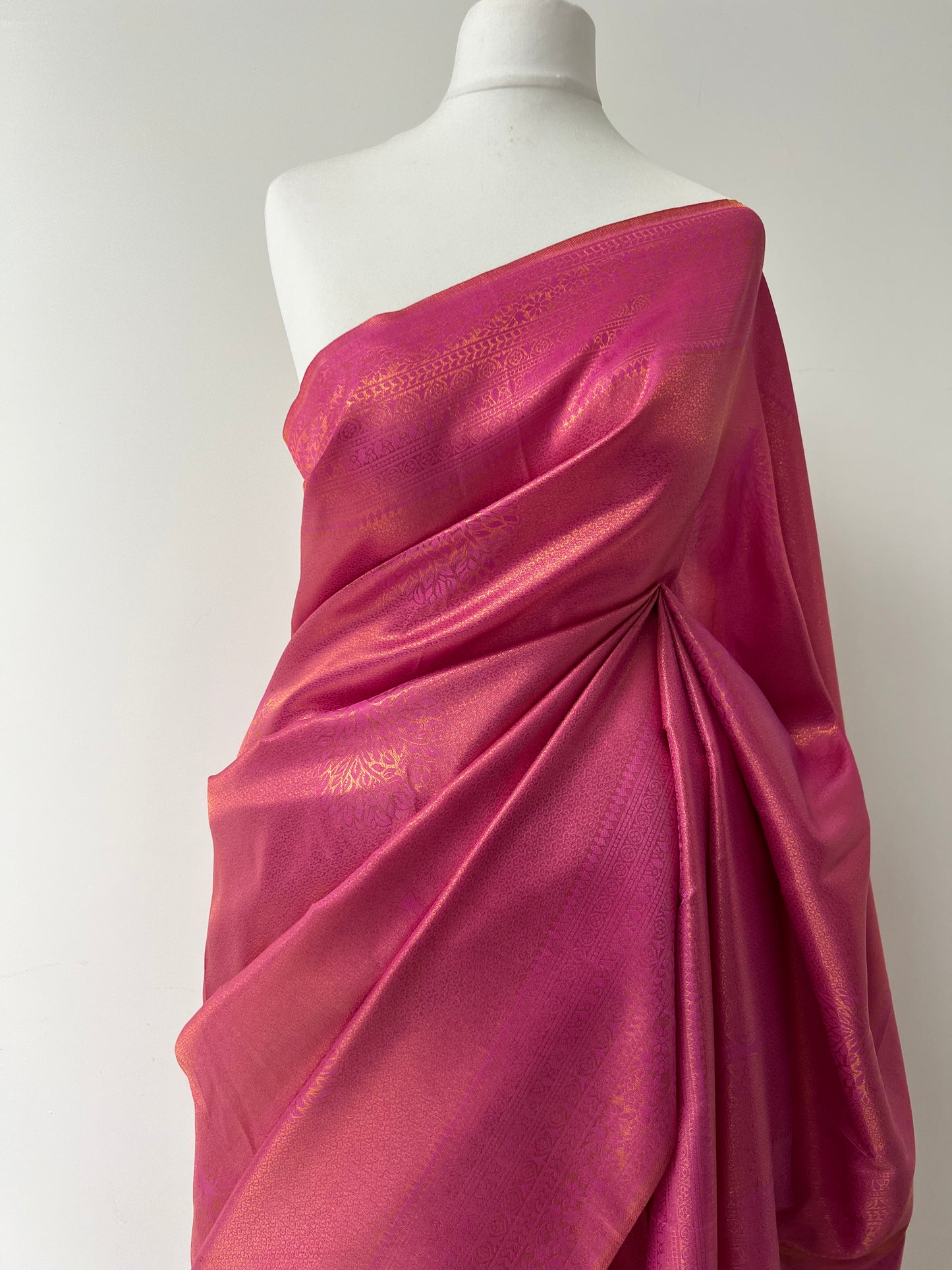 Hot pink kubera silk saree with matching blouse and tassels attached S3008