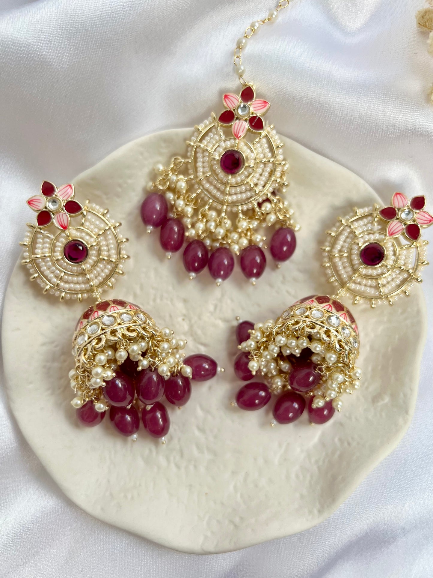 Plum purple white gold pearl earring and tikka set ET3008