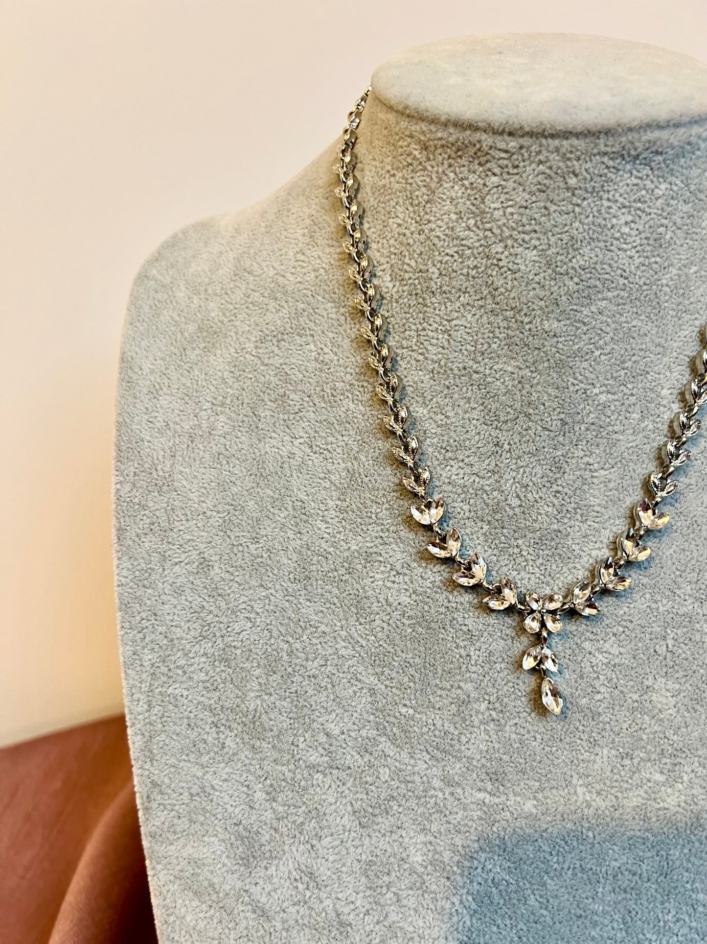 ANANIGA - Simple short antique silver necklace set with earrings N3240