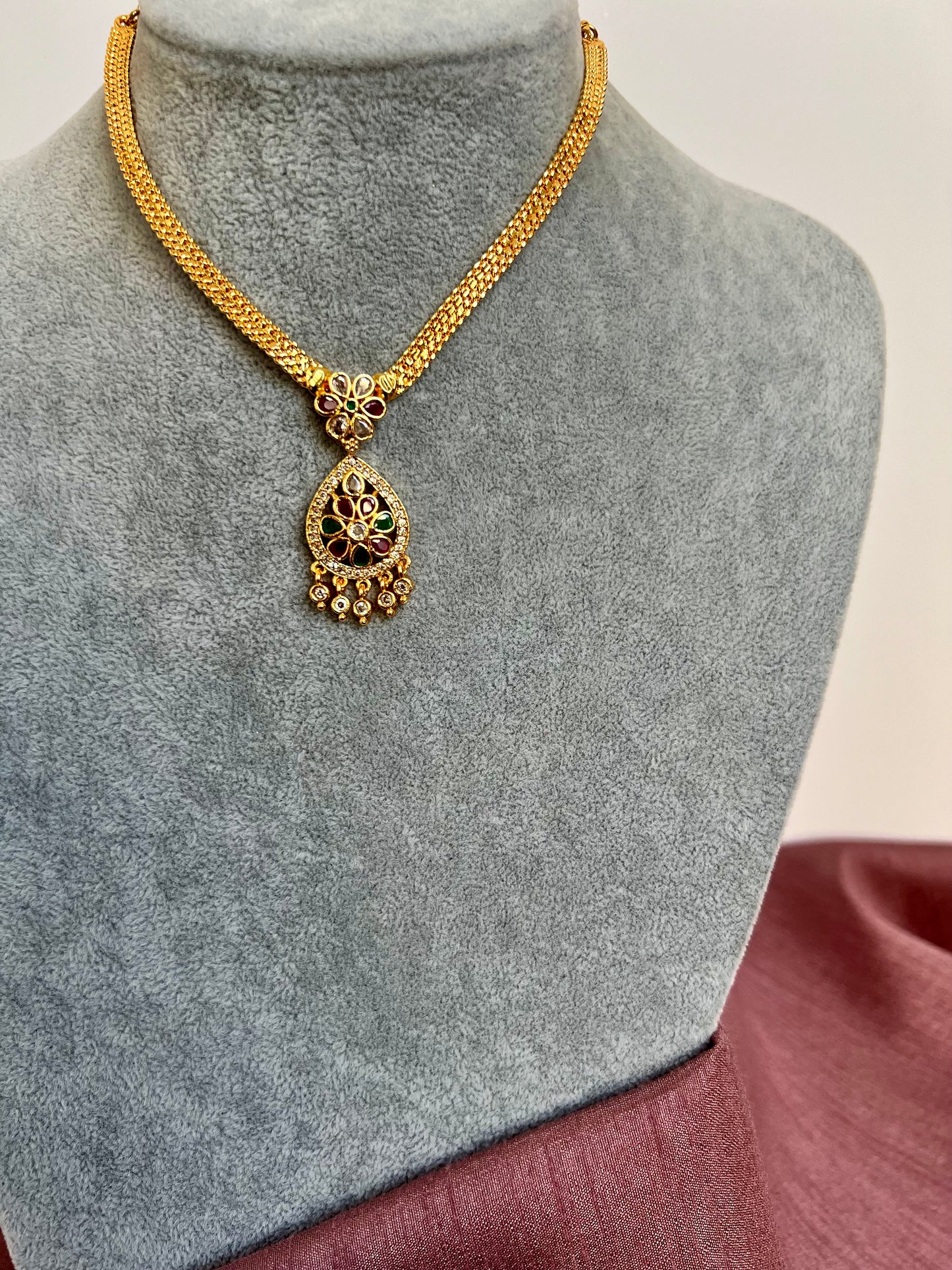 INDRANI- Short impon rubygreen necklace  N3147