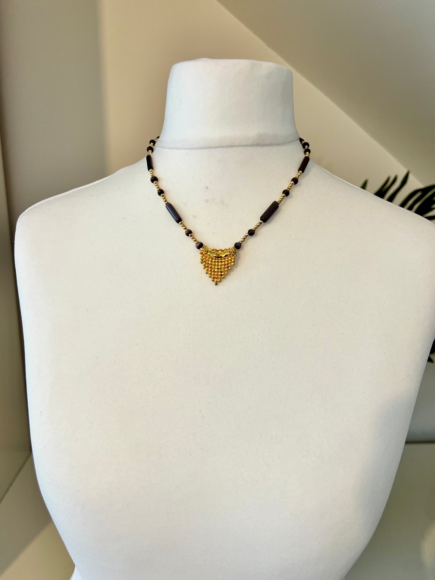 DANIYA - simple short chain purple and gold necklace N3224