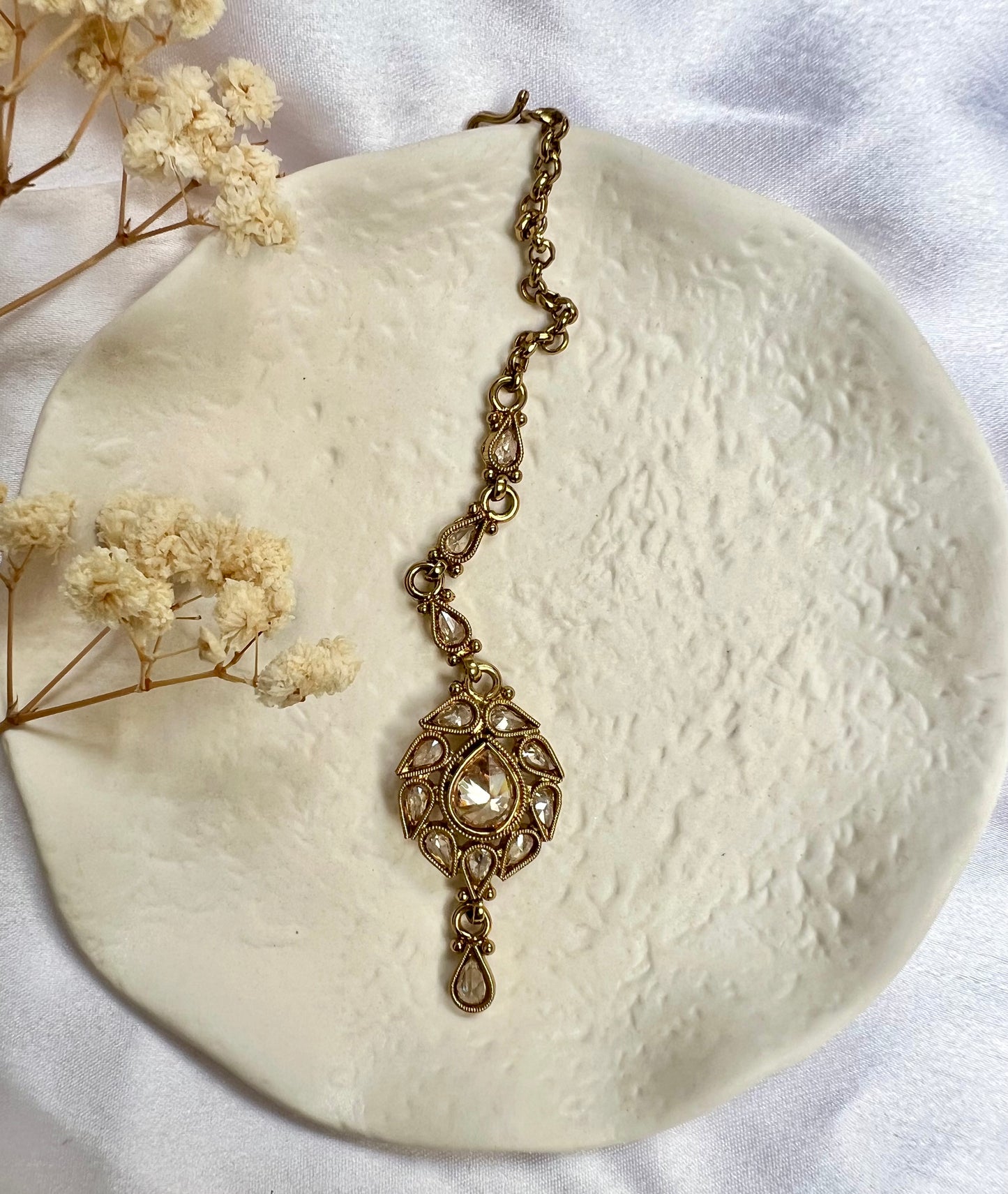 Small mehndi plated clear stone maang tikka T3007