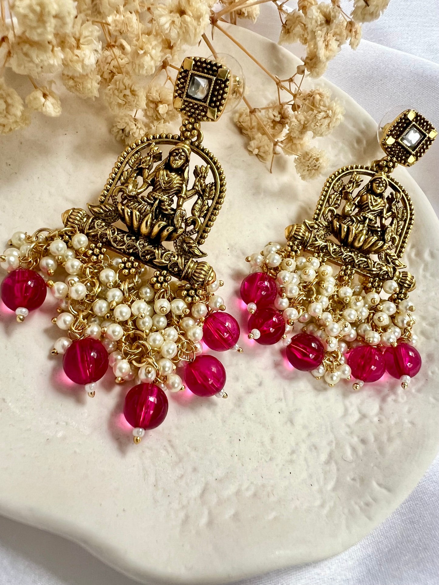 Antique temple matte gold plated earrings E3010