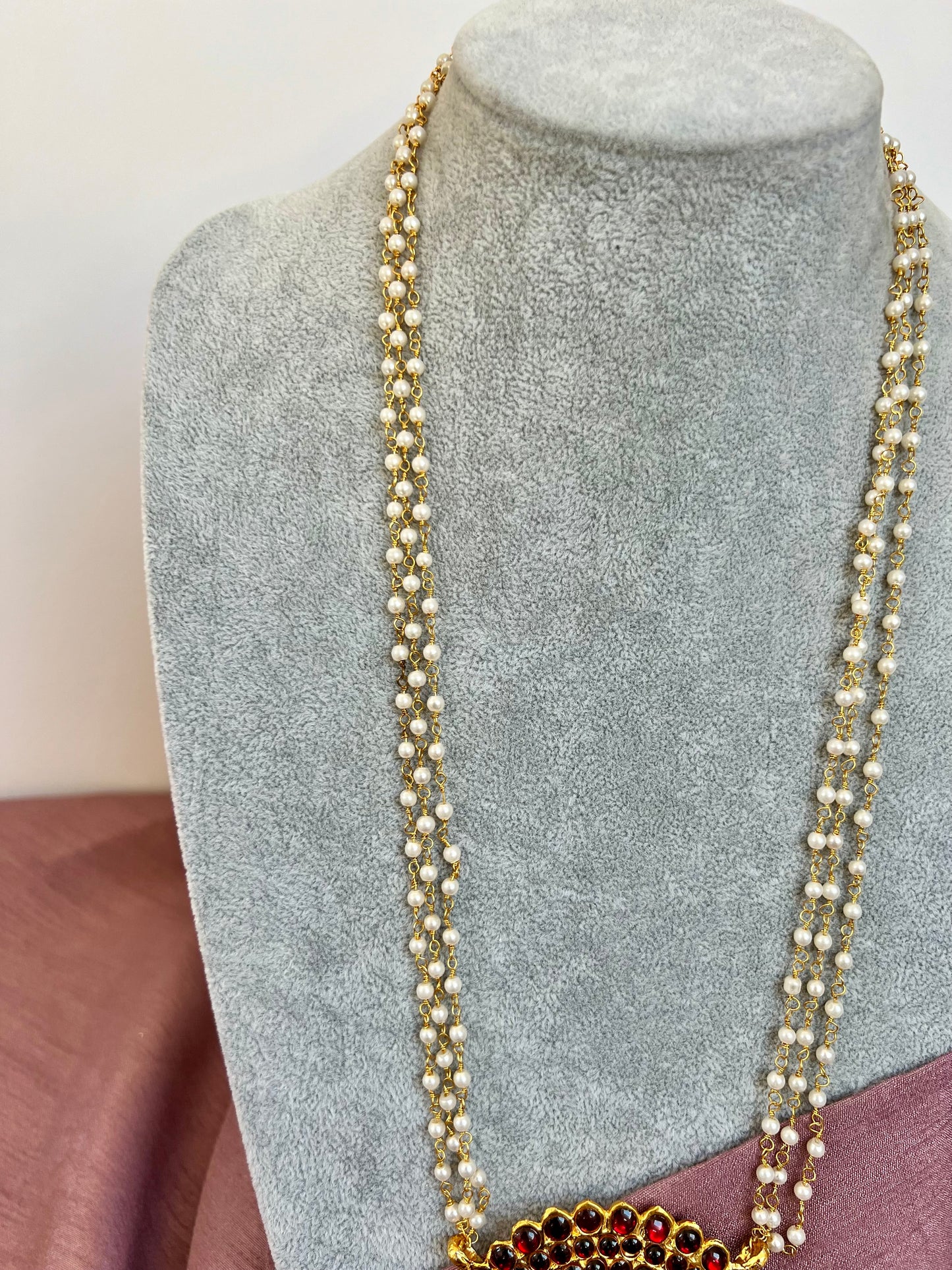 ABINA - Long traditional ruby kemp stone necklace with pearl chains N3134