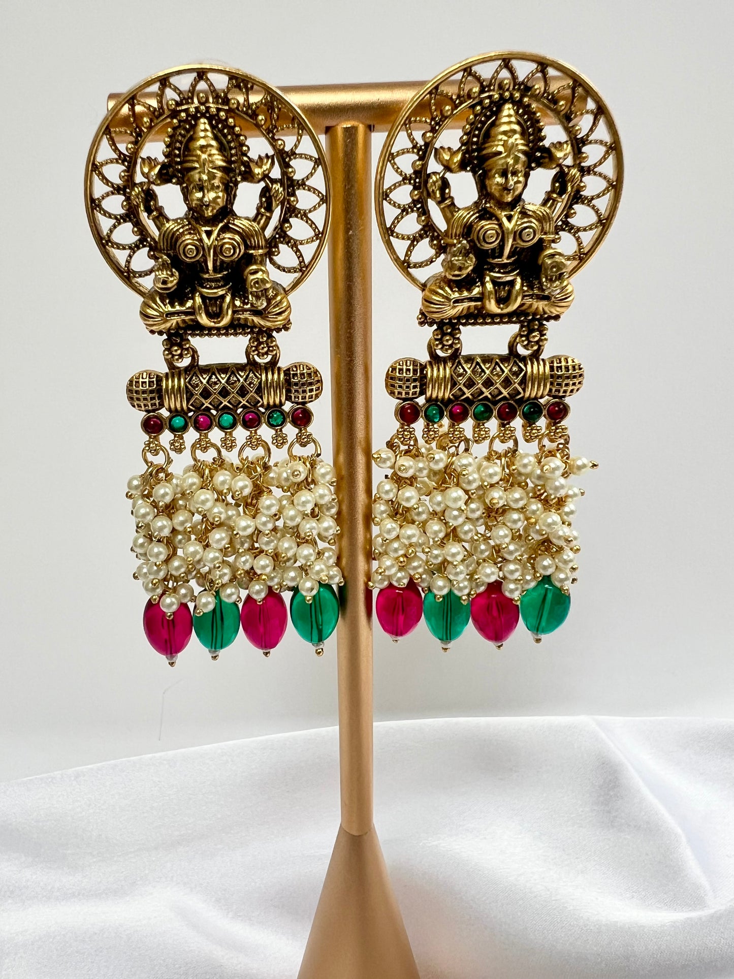 Antique temple matte gold plated  pearl earrings E3011