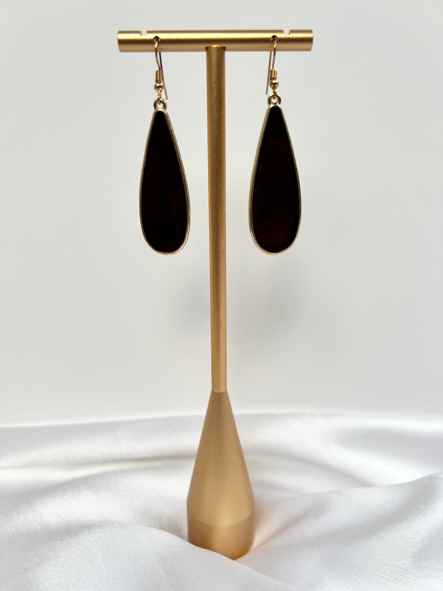 Long dark red gold earrings E3077
