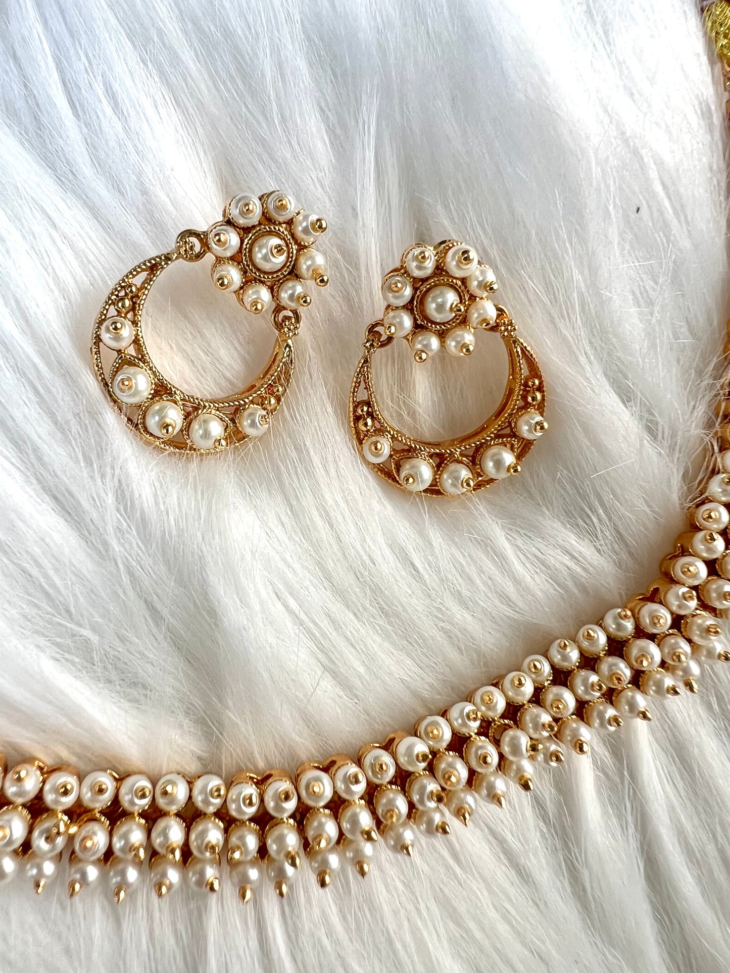 HINA - Simple three layer pearl choker with matching flat earrings N3360
