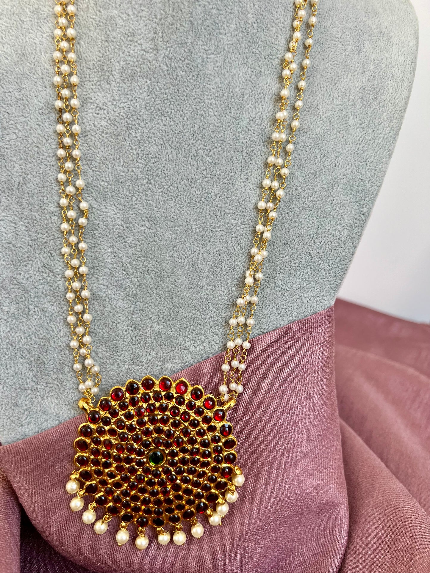 ABINA - Long traditional ruby kemp stone necklace with pearl chains N3134