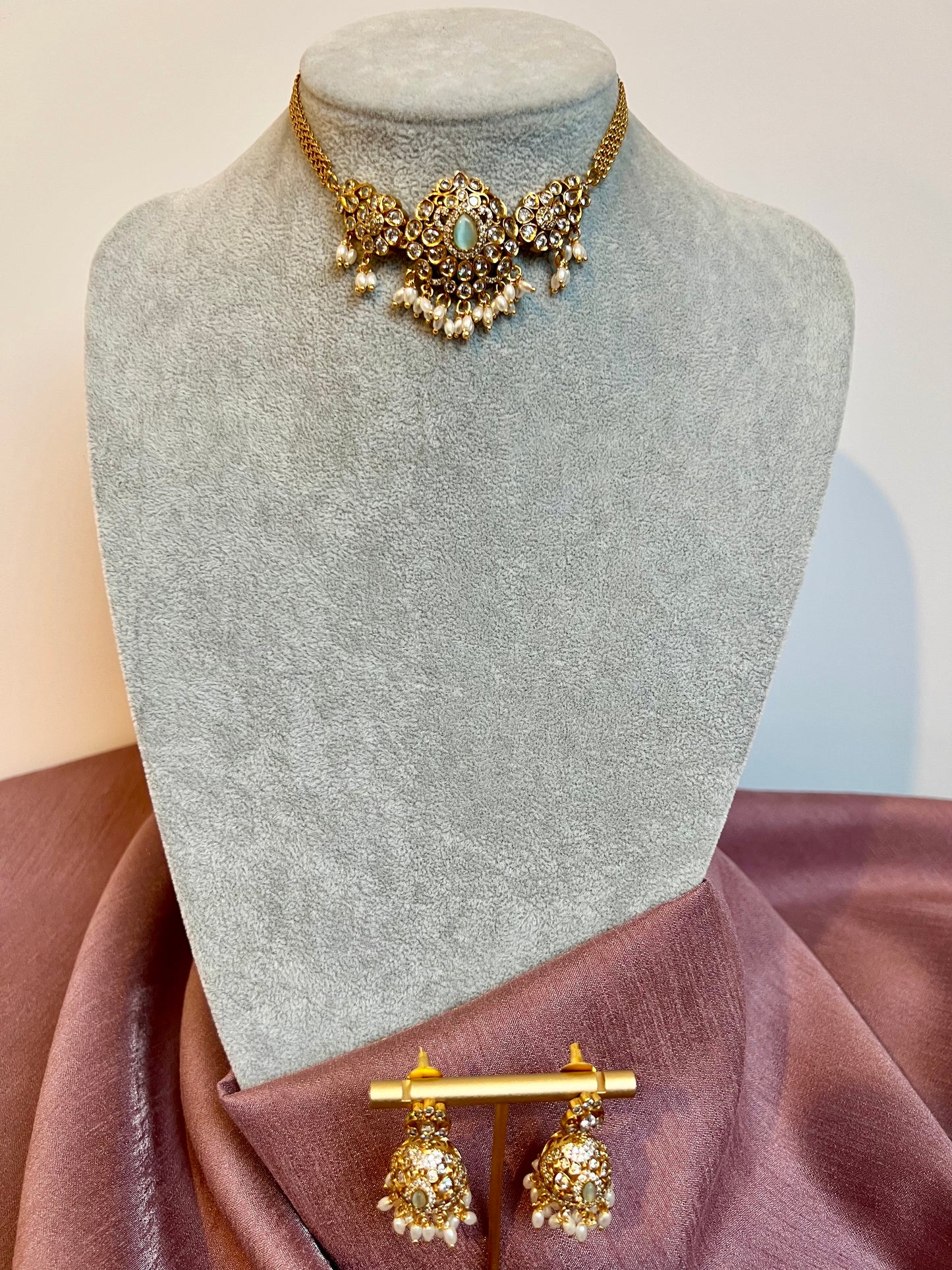 BAVITHRA - small kundan stone choker set with matching jhumkas N3175