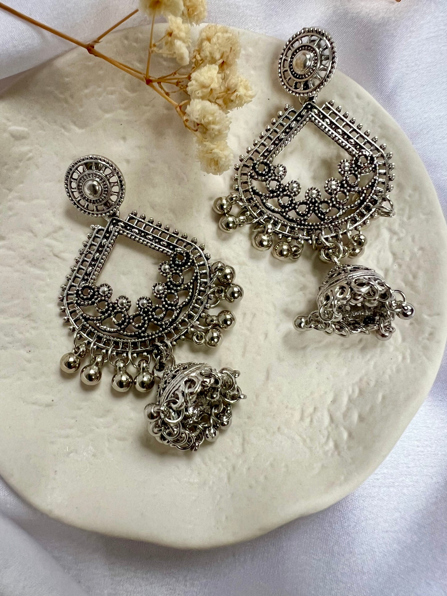 Silver long flat earrings E3061