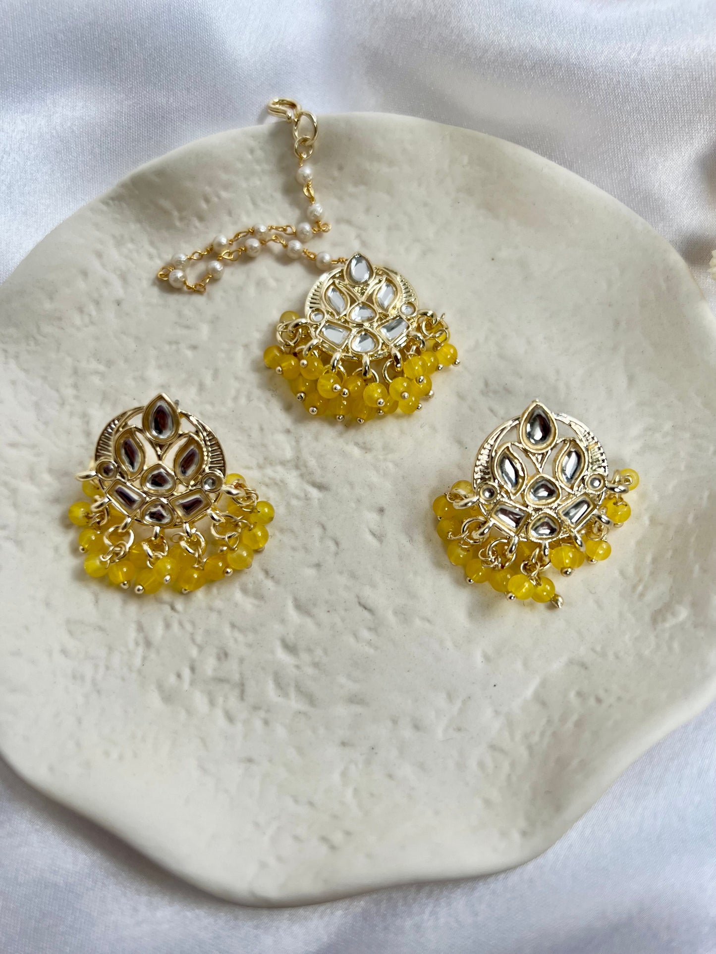 Yellow beaded white stoned small earring and tikka set ET3003