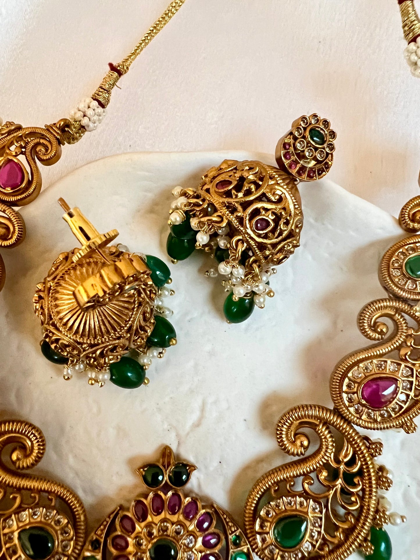 VITHUSHA - Antique style golden rubygreen necklace with small pearls and jhumkas N3248