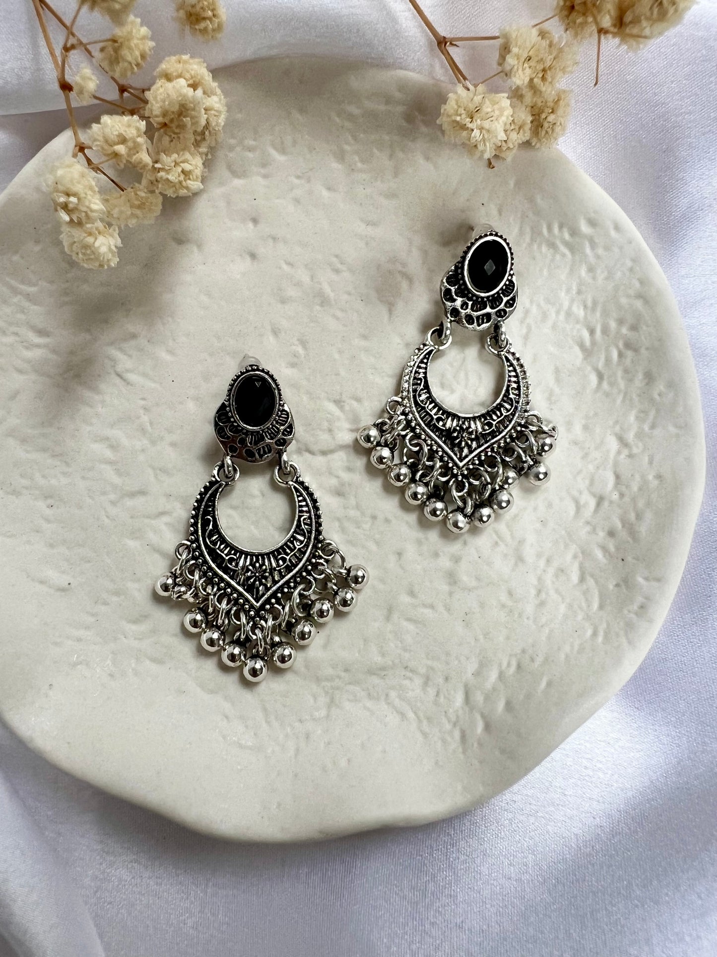 SImple antique silver flat earrings E3070