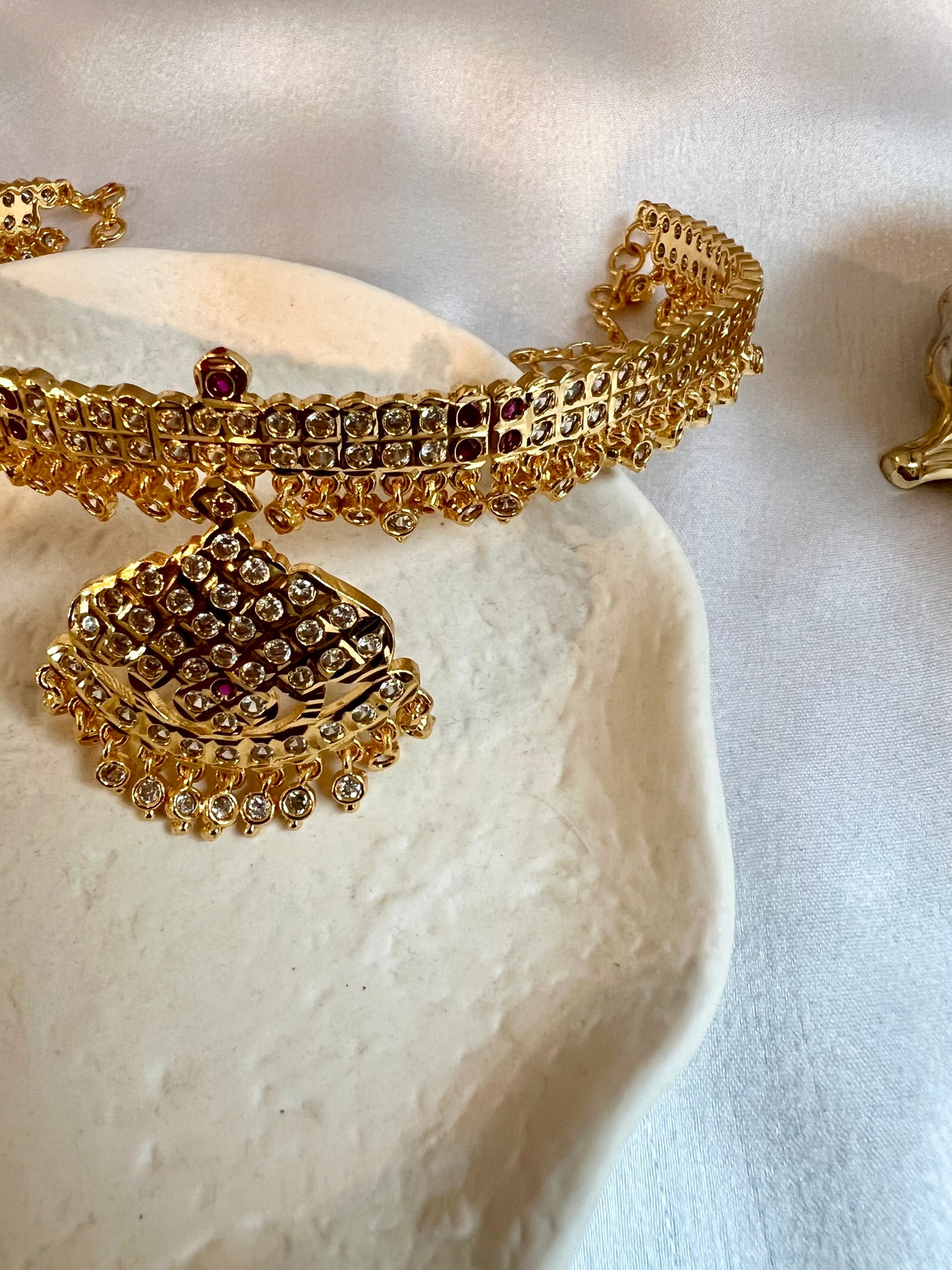 DAVINA - High neck two layered impon necklace with ruby and white stones N3163