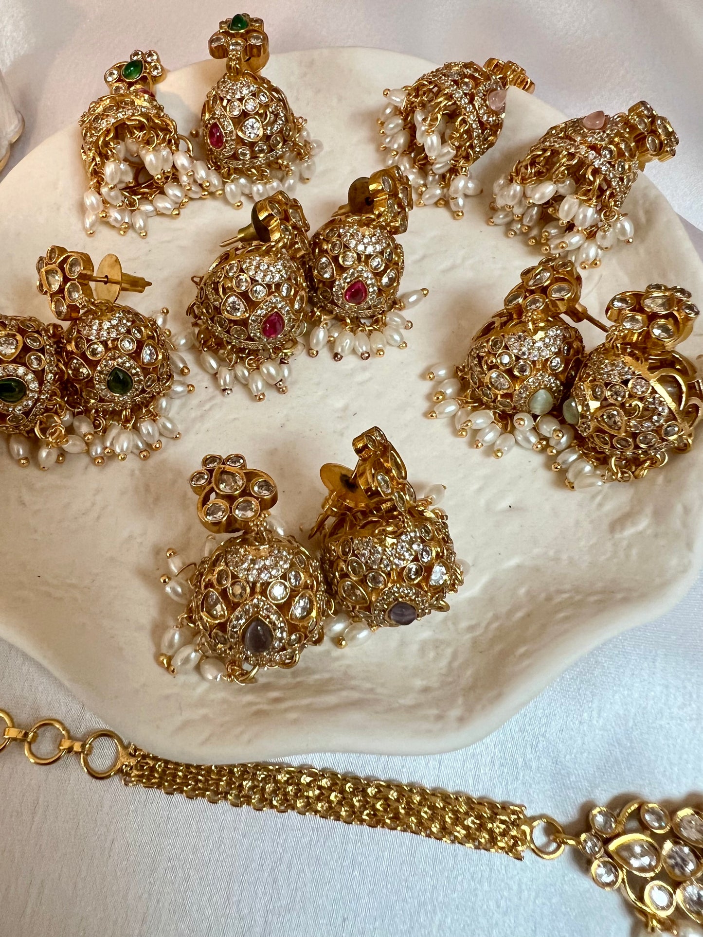 BAVITHRA - small kundan stone choker set with matching jhumkas N3175