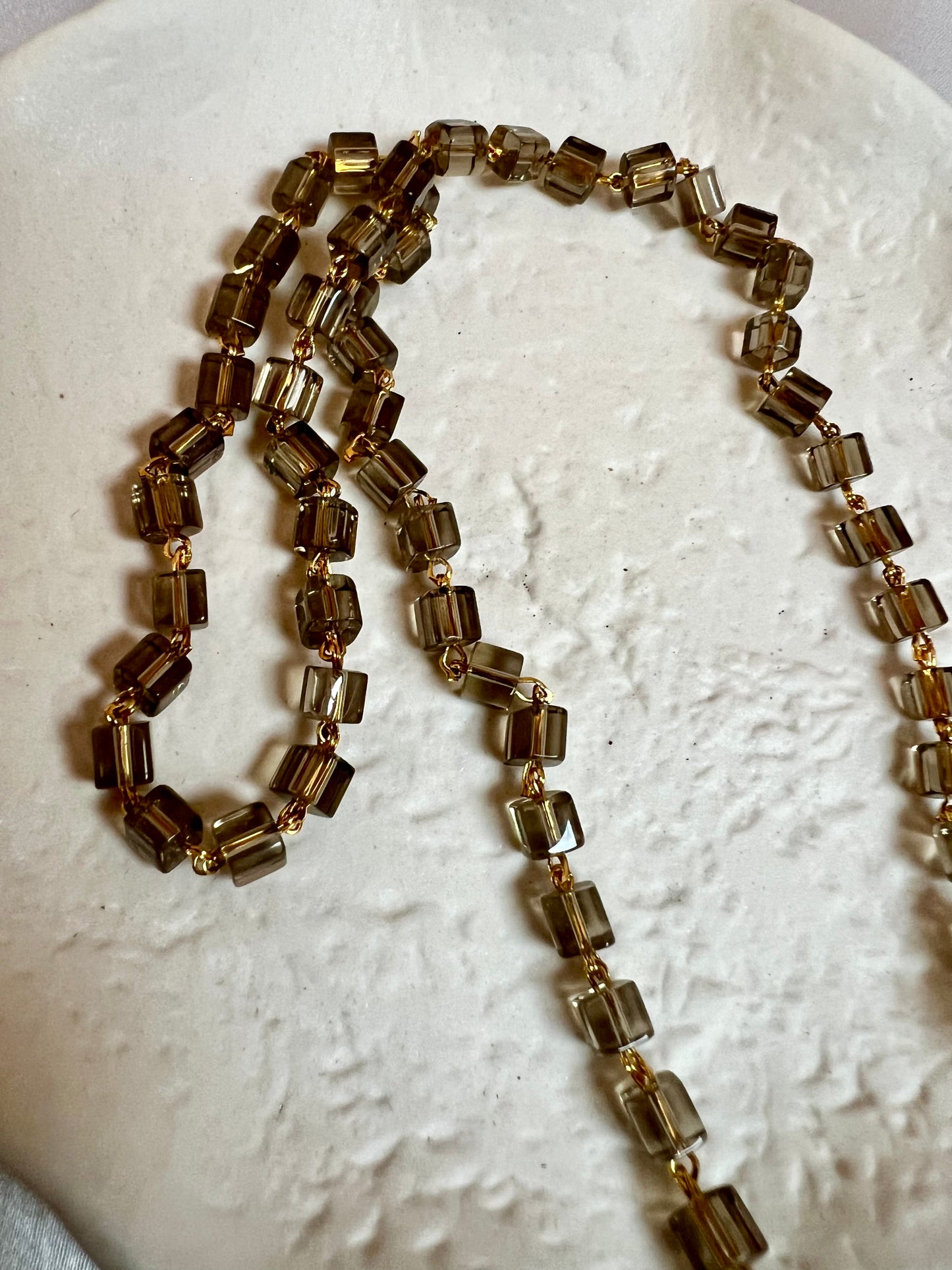 KABILA - Simple grey squared beads with a golden short chain N3233