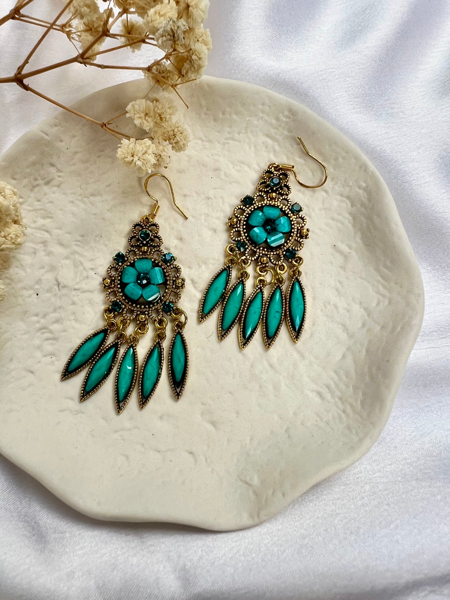 Long antique gold light blue earrings E3081