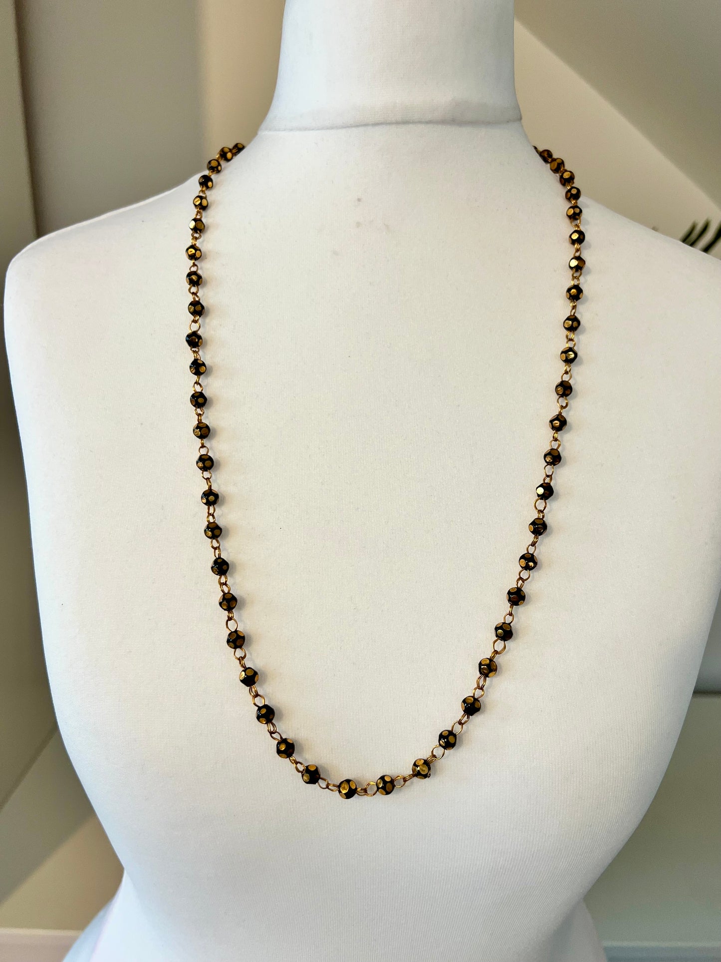SHABI - Simple long black and gold ball chain N3222