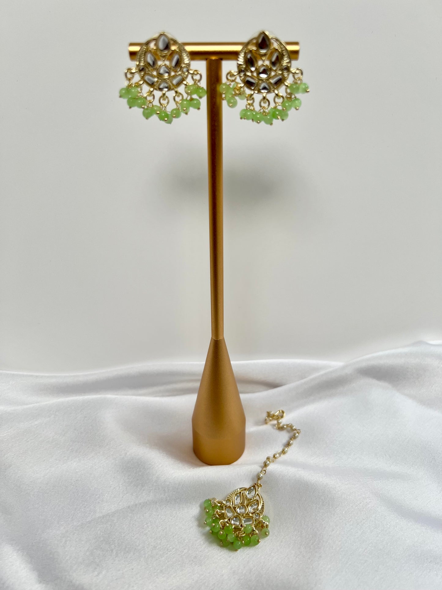 Small earring and tikka set with mint green beads ET3006