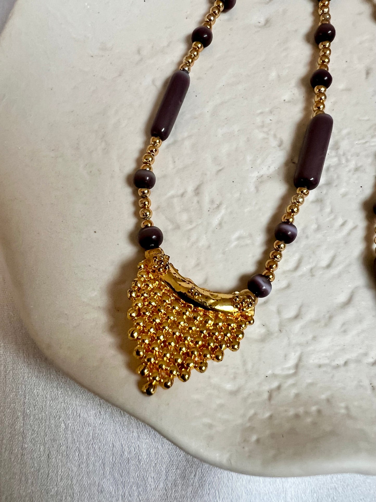 DANIYA - simple short chain purple and gold necklace N3224