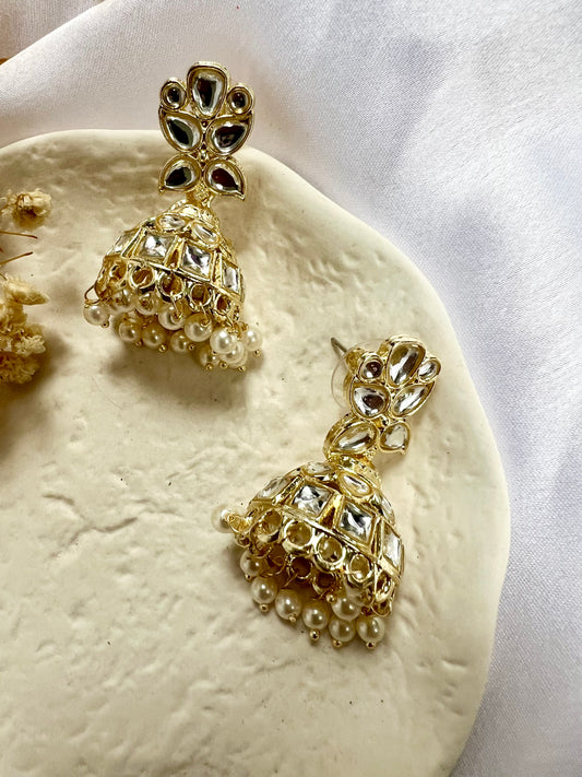 White gold pearl kundan stone jhumka earrings E3033