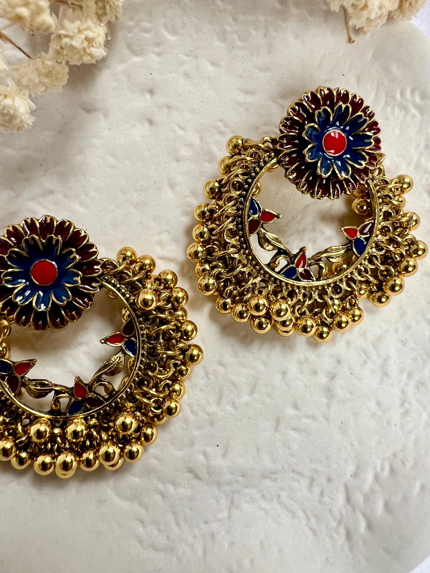 Round golden red and blue painted golden ball earrings E3069