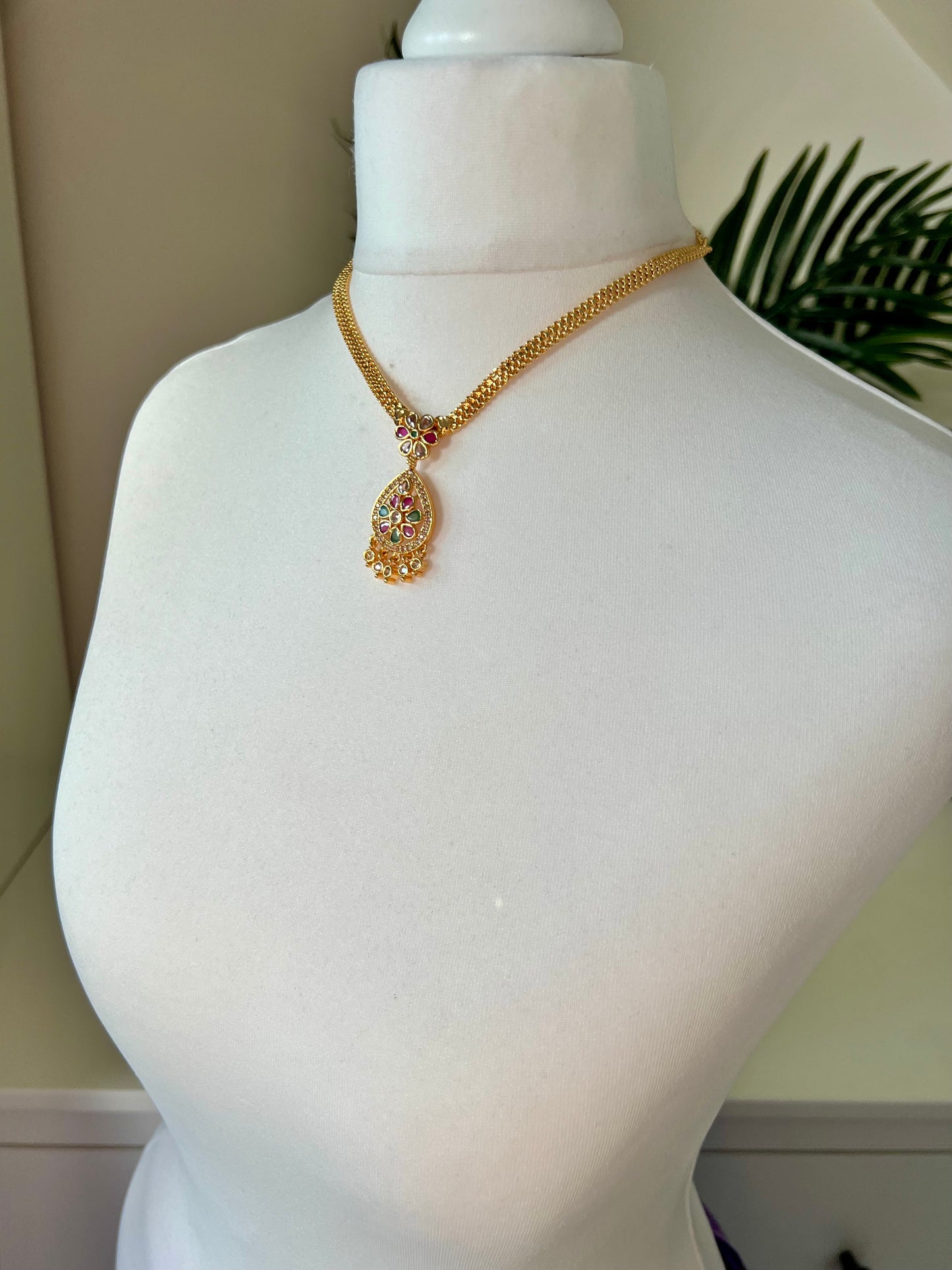 INDRANI- Short impon rubygreen necklace  N3147