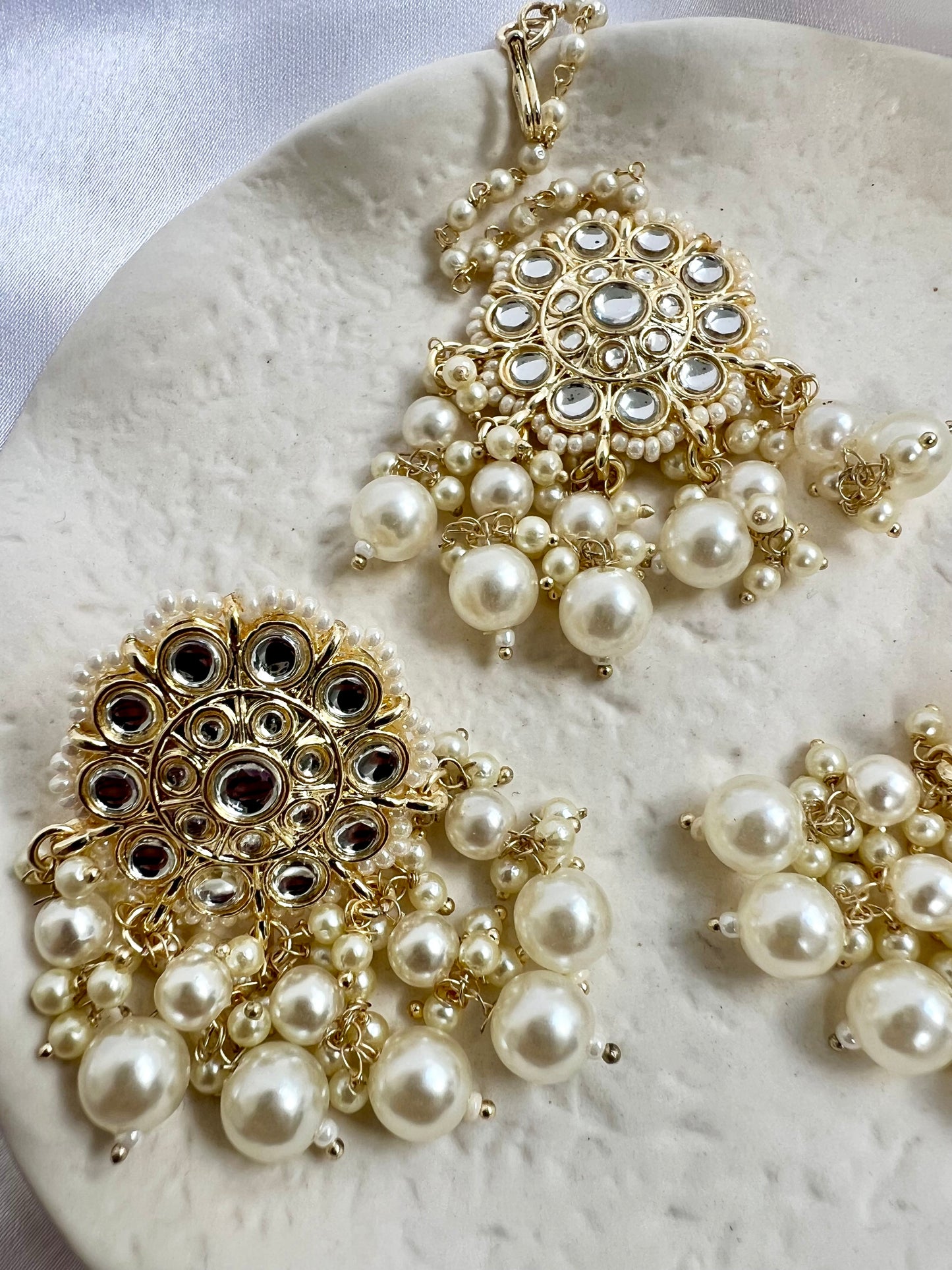 White stoned ivory pearl earring and tikka set ET3004