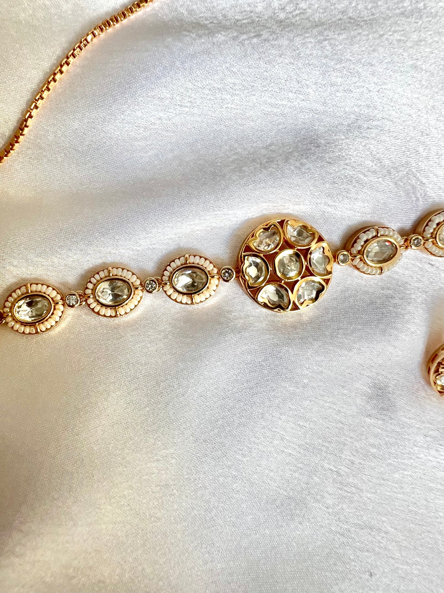 AGUSTA- Kundan classic necklace with gold plating N3279