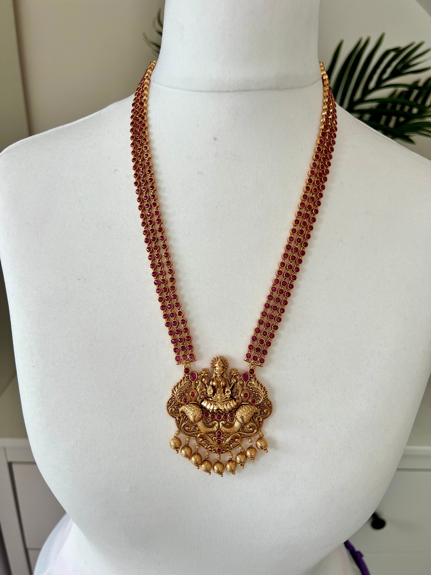 JASO - Antique temple Necklace in ruby with matching jhumkas N3054