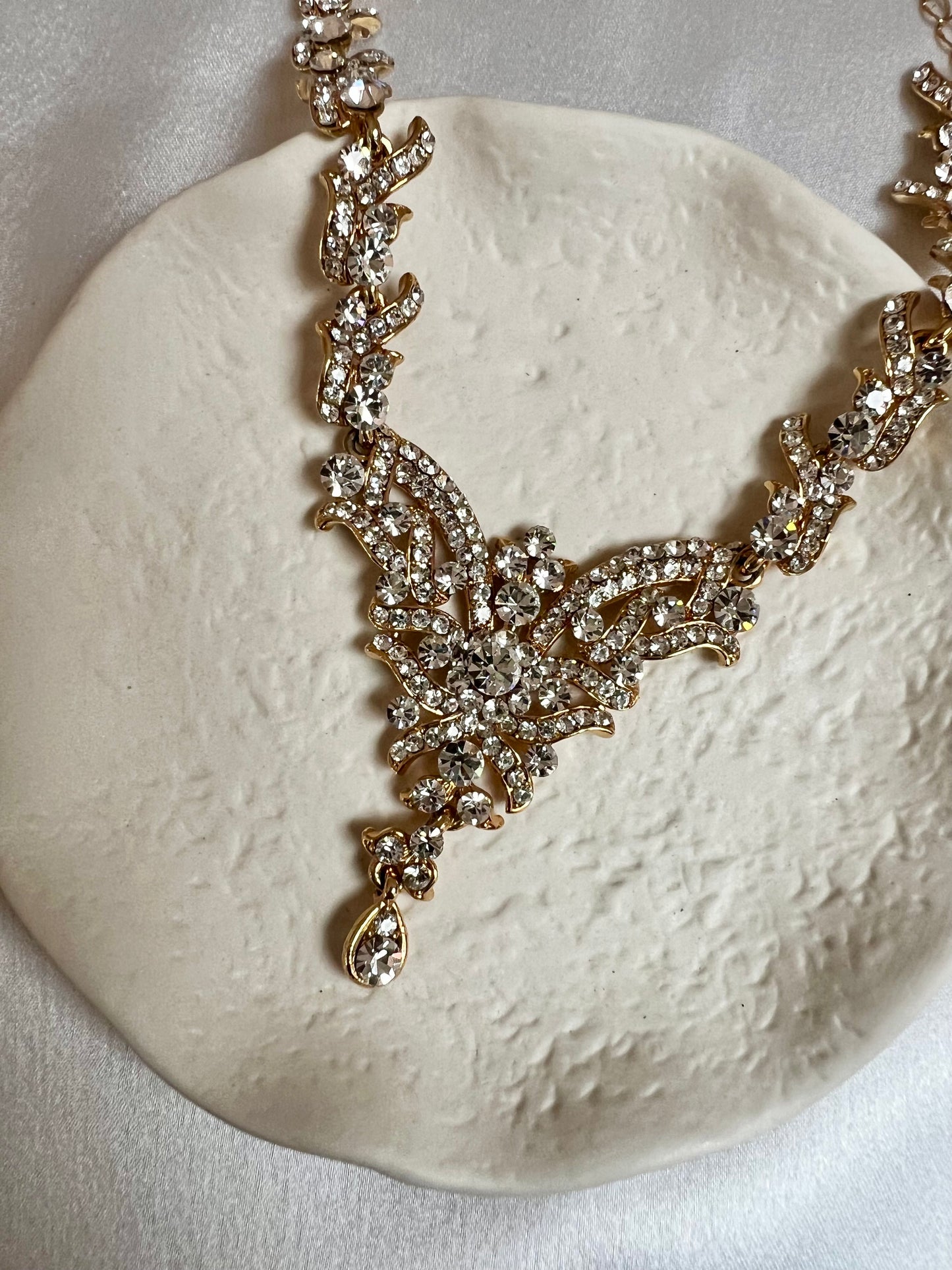 DARANYA - long antique style white stone necklace N3218